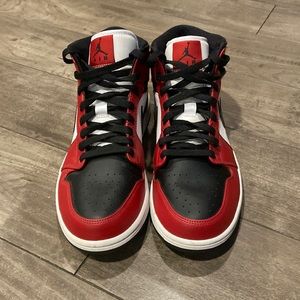 Jordan 1 Mid Chicago Toes (used)